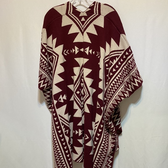 INDIGO THREAD CO NWOT HEAVYWEIGHT OPEN PONCHO - Picture 6 of 11